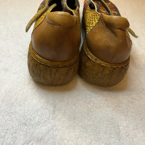 Socofy Leather 7 Mary Jane Shoe Flower Embossed Blue Yellow Green Platform Brown