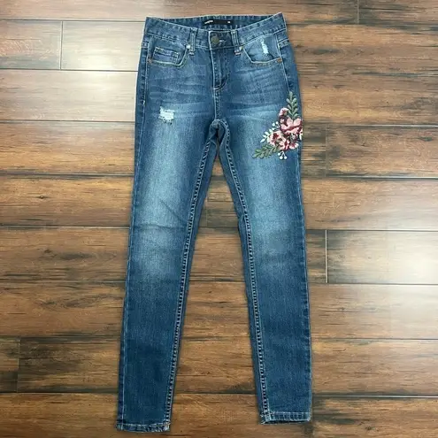 Harper Flower Embroidered Skinny Jeans - Size 26