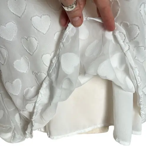 Vine & Love Looks Like Love White Textured Heart Blouse