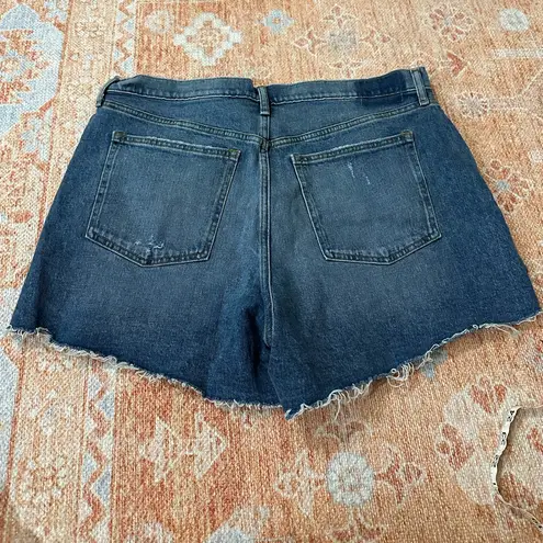 Abercrombie & Fitch NWT  The 4” Mom Short High rise shorts size 16 or 33