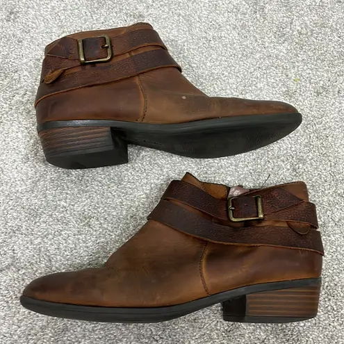 Clarks  Size 6.5 Brown Tan Leather Zip Up Heeled Ankle Booties