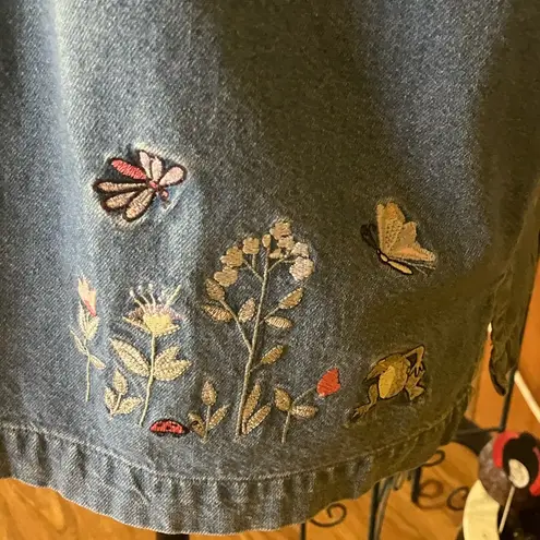 American Vintage Vintage, large denim, button-down shirt, bees butterflies, and frogs embroidery