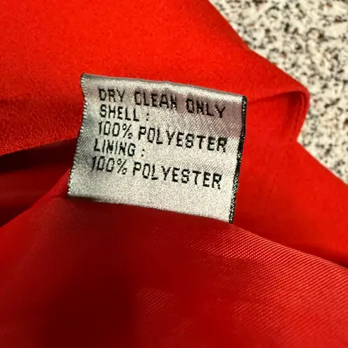 Elegant Red Trench Coat with Leopard Details Size 26W - Image 6