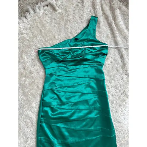 A Byer A. Byer Sz 5 S Green Satin Stretchy Cocktail Mini Dress Assymetric One Shoulder