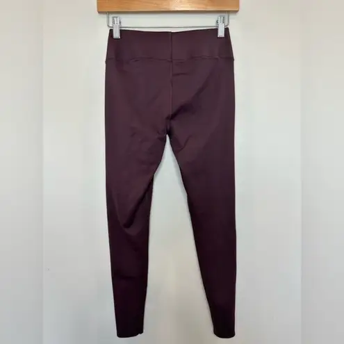 Uniqlo  AIRism UV Protection Soft‎ Leggings Size S Maroon