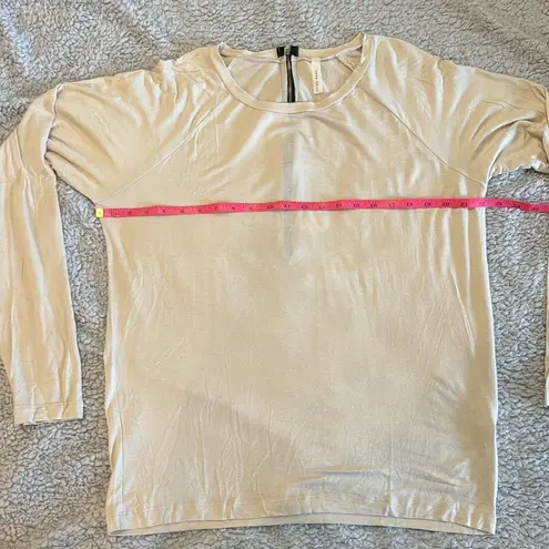 Cream Large long sleeve lightweight shirt - Image 3