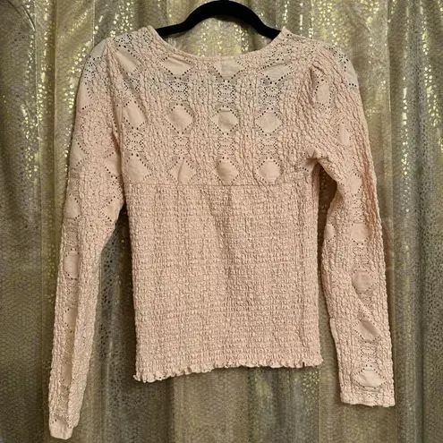 Gimmicks by BKE Light Peach Eyelet Smocked Stretch Henley Large