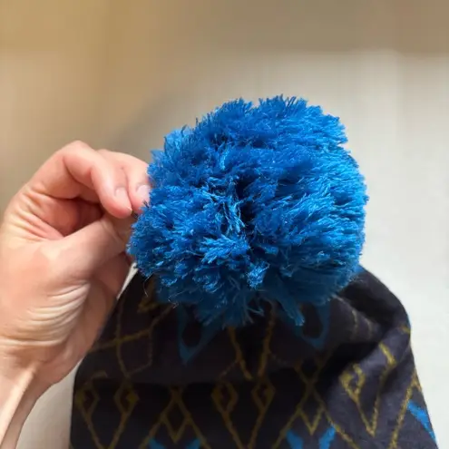 Outdoor Research Women's Griddle Beanie Wool Blue Geomteric Pattern with Pom Pom