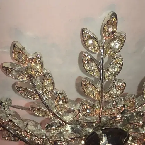 Sarah Coventry Silver Tone Smoky Gray CZ Rhinestones Flower Retro Dome Brooch