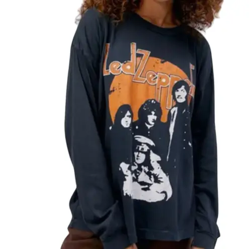 Daydreamer Distressed Led Zeppelin Portrait Merch Tee Size Medium New w/o Tag