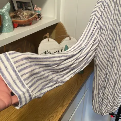 💙💙💙BOGOHO 💙💙💙Hi~Lo Blue & White Striped Floral & Ivy LS Shirt Size L