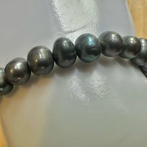 Gray Peacock Freshwater Pearl Stretch Bracelet