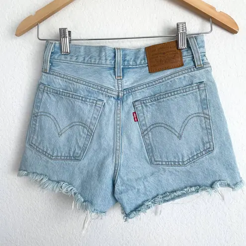 Levi Strauss & CO. LEVI'S Wedgie Short Light Wash Cut Off Shorts