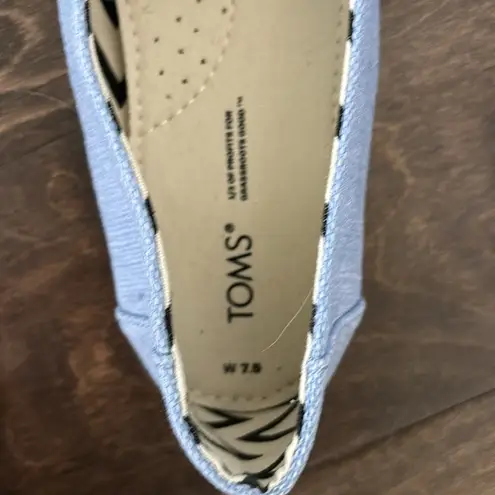 Toms  light blue. NWT