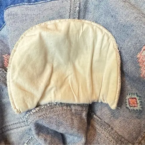 Vintage Nuovo Embroidered Denim Jacket Southwestern 100% Cotton medium boho Blue