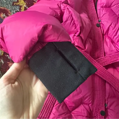 SOIA & KYO Bryanna Water Resistant 700 Fill Power Down Puffer Coat - Image 3