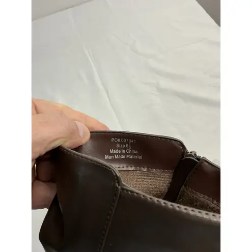 Journee Collection Womans Knee High Riding Boots 6.5 Brown Full Zip Heel NWOT