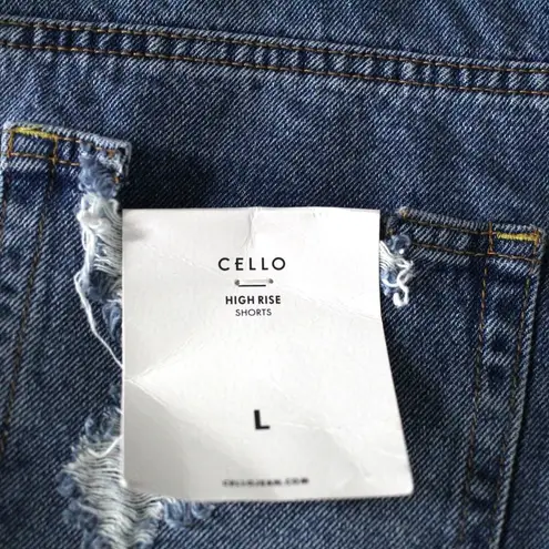 Cello Jeans NWT Cello High Rise Distressed Cut Off Short Size L