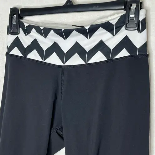 Lululemon Run For Your Life Crop Leggings Black with Chevron White Waist Size 6