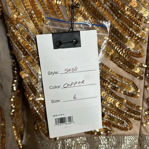 Mac Duggal LONG SLEEVE SEQUIN STREAKED GOWN in copper embellished size 6