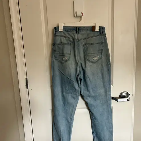 American Eagle  | curvy mom jeans‎ in light repair size 8 regular