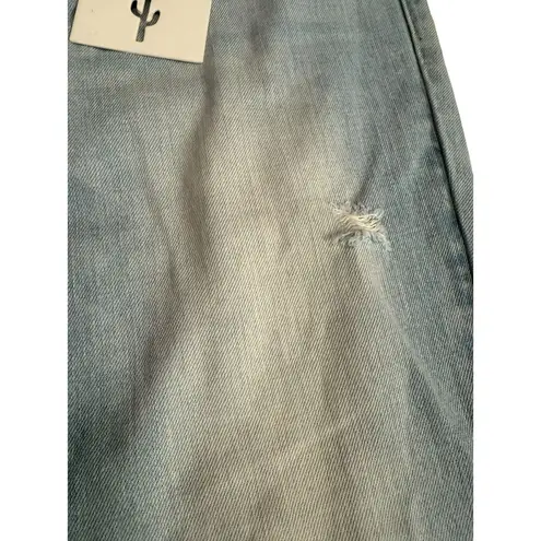 Pistola NWT Mid-Rise Distressed Boyfriend Jeans – Light Wash Size 27