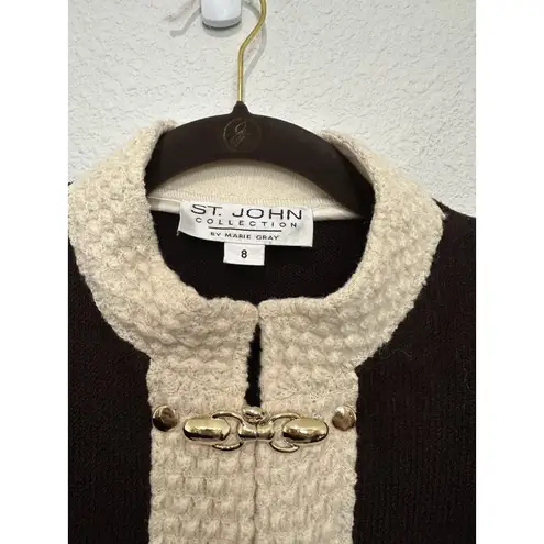 St. John Collection Knit Brown Jacket contrasting trim along the collar Size 8
