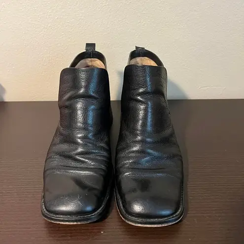VTG chunky Black leather ankle boots short heel 90s retro minimalist classic Size 10