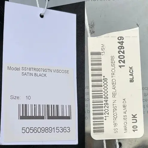 MARQUES' ALMEIDA
Feather