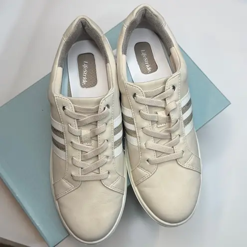 Life Stride Women's Happy Friday Washable Lace Up Sneakers- Size 9.5