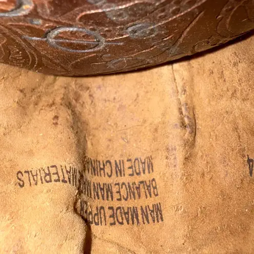 BOC Born Embossed Faux Leather Clog Shoes Women Size 9.5 Brown Slip On Comfort