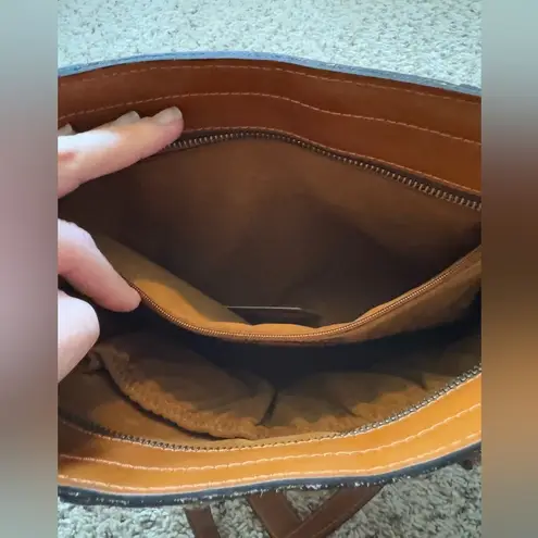 Patricia Nash NWOT Gava Tote in Tan Italian Leather