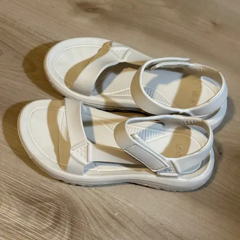 Teva Womens White Size 7 Hurricane Drift Outdoor Waterproof Adjustable Strap