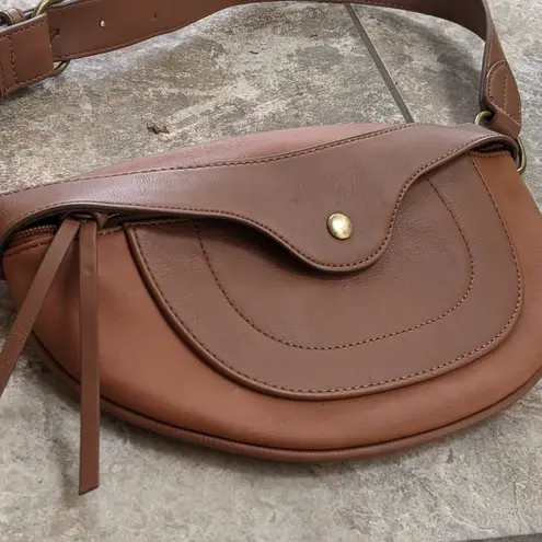 Universal Threads  Waist Purse