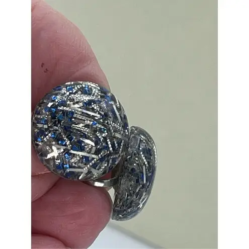 Vintage confetti blue & silver acrylic button screw back earrings Blue