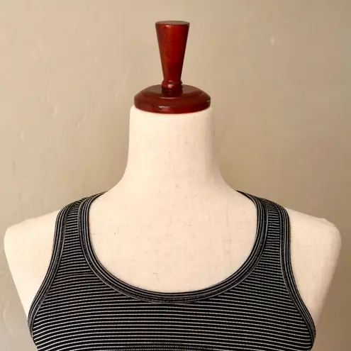 Lululemon  Black & White Stripe Swiftly Tech Sleeveless Racerback Tank Top Size 4 - Image 2