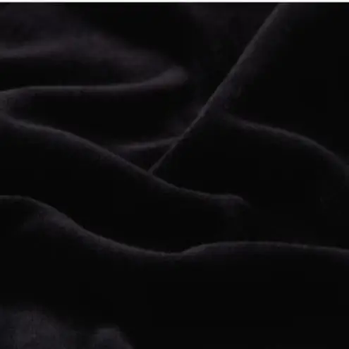 G-Star TIGHT-FITTING VELVET TOP BLACK
Size Xl NWT