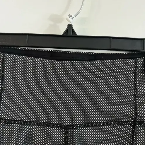 Lululemon B124  Black And Silver Reflective Full Length Leggings Size 6