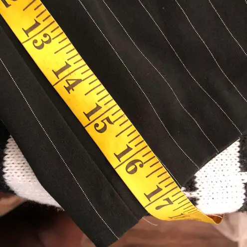 2000s low rise stripped capris shirt cropped pants with lace up details in the back Business in the front, party in the back :) Excellent condition Size 4