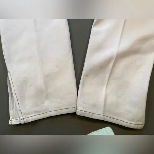 LIONESS  white denim, top stitching,‎ split jeans at ankle, size medium
