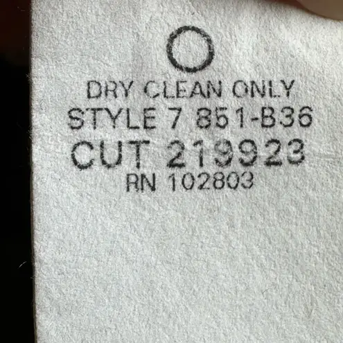 PANTOLIGE Black 2 Fabric Buttons Florals Embroidered Blazer Sz 20W. Fully Lined.