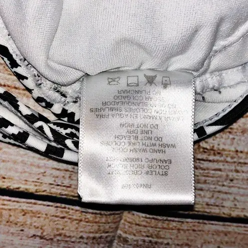 Catalina Collections By Black and White High Neck Bikini Top Size L