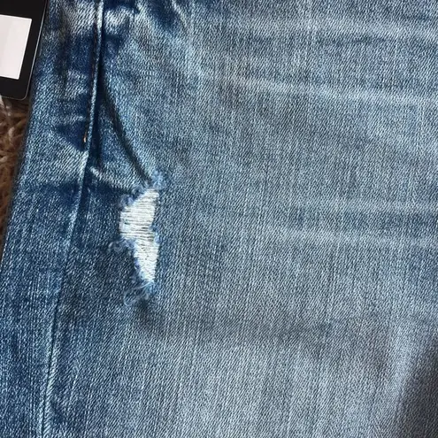 Silver Jeans NWT! Sure Thing Long Short Universal High Rise Short Size W26 L6.5