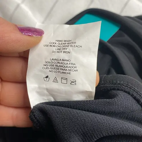 Aqua Green Women's Standard Keyhole Blouson Romper, Black Swim Romper size M