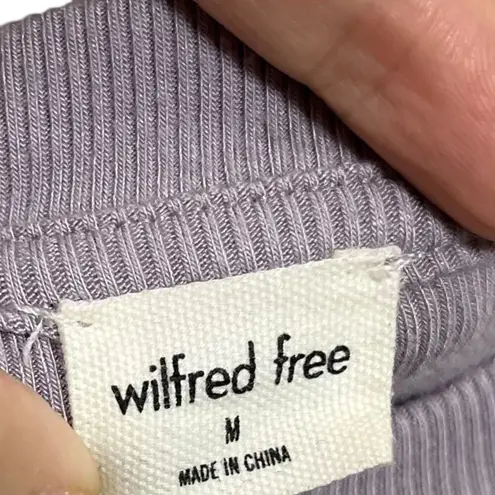Aritzia Wilfred Go To T Shirt Cropped Top Tee Short Sleeves Ribbed Womens Size M Purple Size M