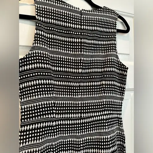 Banana Republic black and white pencil dress Size 4