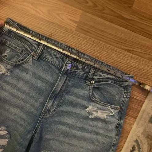 American Eagle AE Mom Jean Size 16