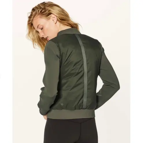 Lululemon  goose Down & Around Bomber (Reversible) in Armory green woman size 12