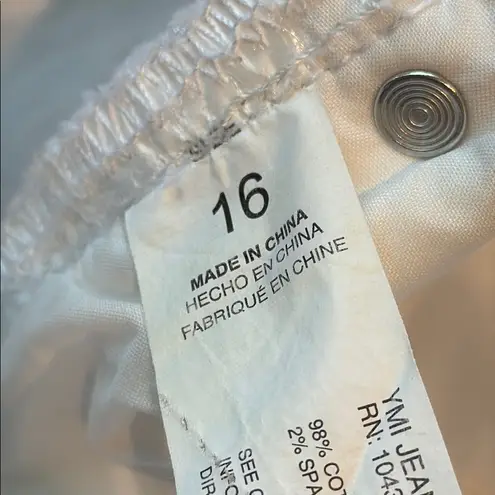 Ymi Denim Collection High-Rise Stretch White Jean Shorts Size 16