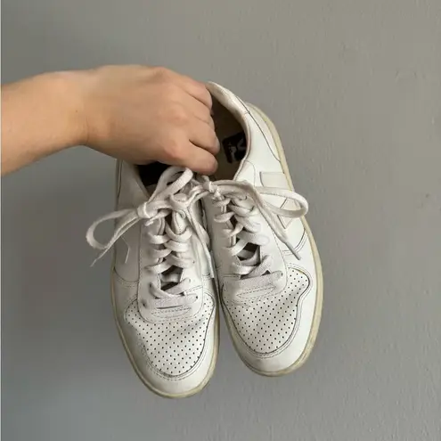 VEJA  V-10 White Sneakers 6